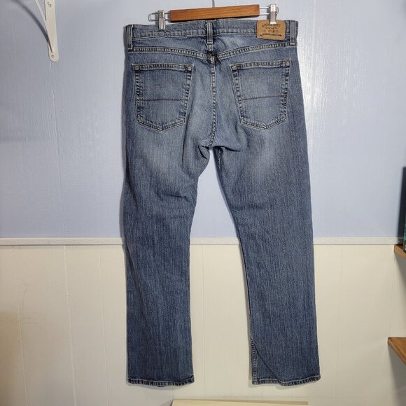 Signature by Levi Strauss Men's 36x32 Medium Wash Denim Blue Straight Leg Jeans - Picture 2 of 7